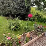 La Mirabelle Bed & Breakfast Montazeau