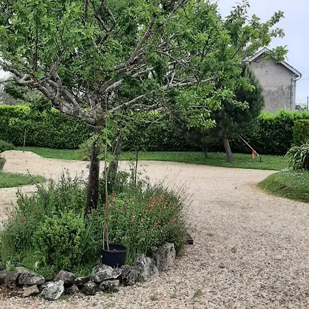 La Mirabelle Oda ve Kahvaltı Montazeau