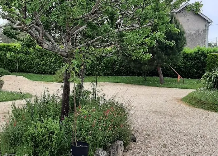 La Mirabelle Bed & Breakfast Montazeau