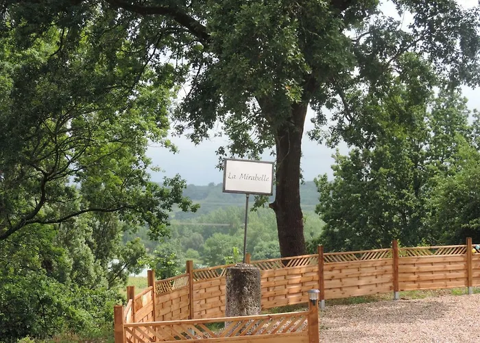 Bed & Breakfast La Mirabelle 3*